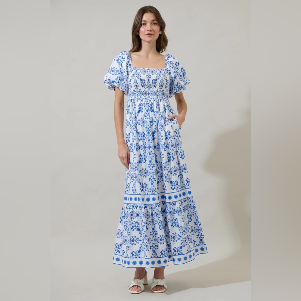 NWT Sugarlips Veral Floral Berky Smocked Maxi Dress, Size medium